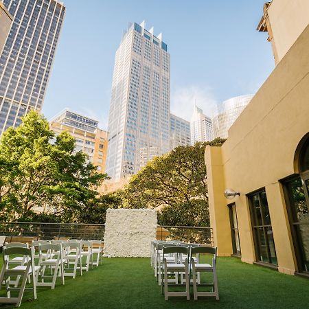 Sydney Harbour Marriott Hotel At Circular Quay Dış mekan fotoğraf The rooftop garden at the San Diego Marriott