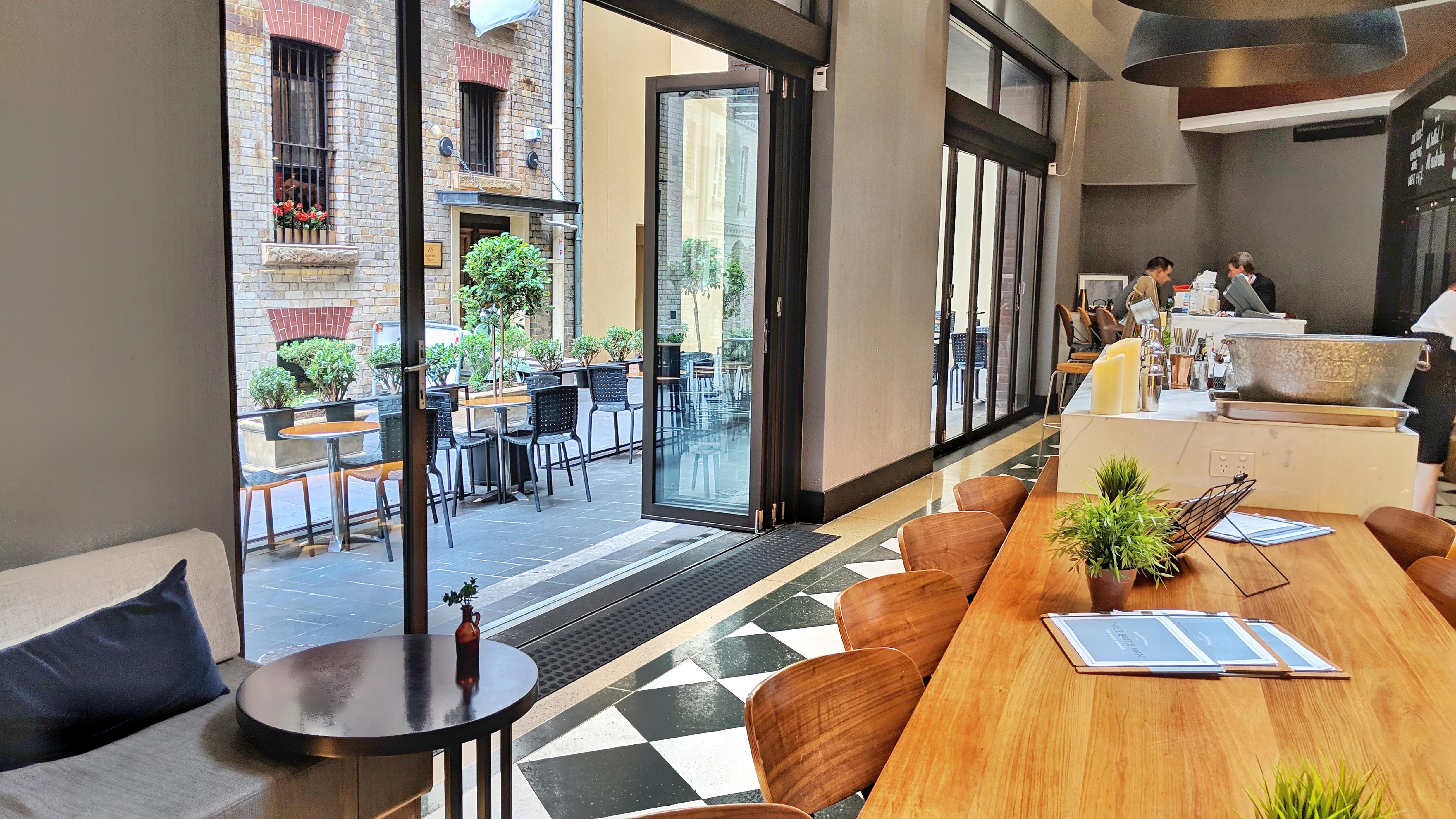 Sydney Harbour Marriott Hotel At Circular Quay Dış mekan fotoğraf The interior of the restaurant