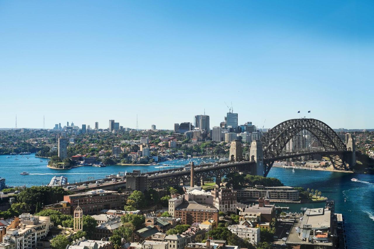 Sydney Harbour Marriott Hotel At Circular Quay Dış mekan fotoğraf View of the Sydney Harbour Bridge from the west