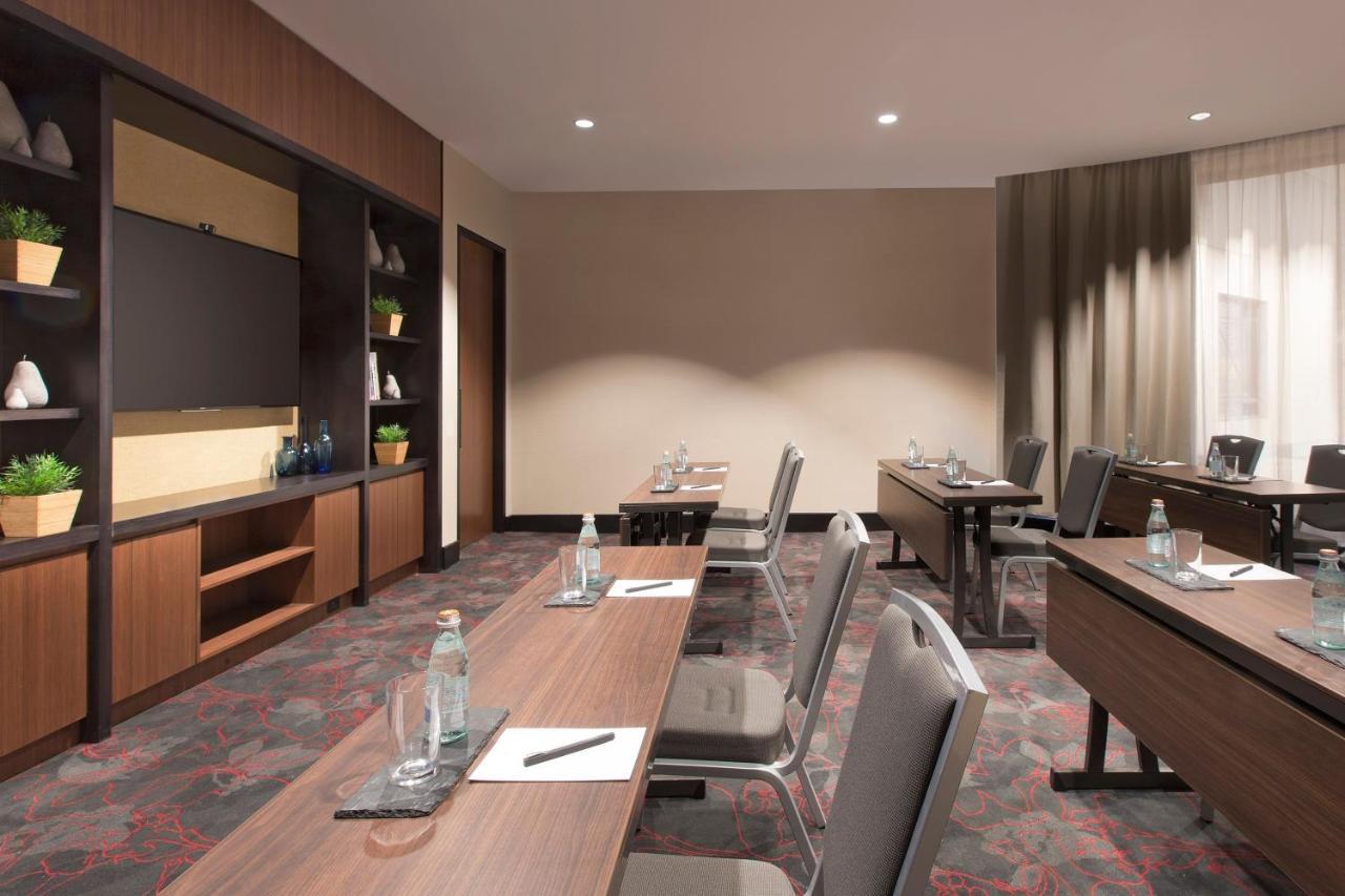 Sydney Harbour Marriott Hotel At Circular Quay Dış mekan fotoğraf Meeting room