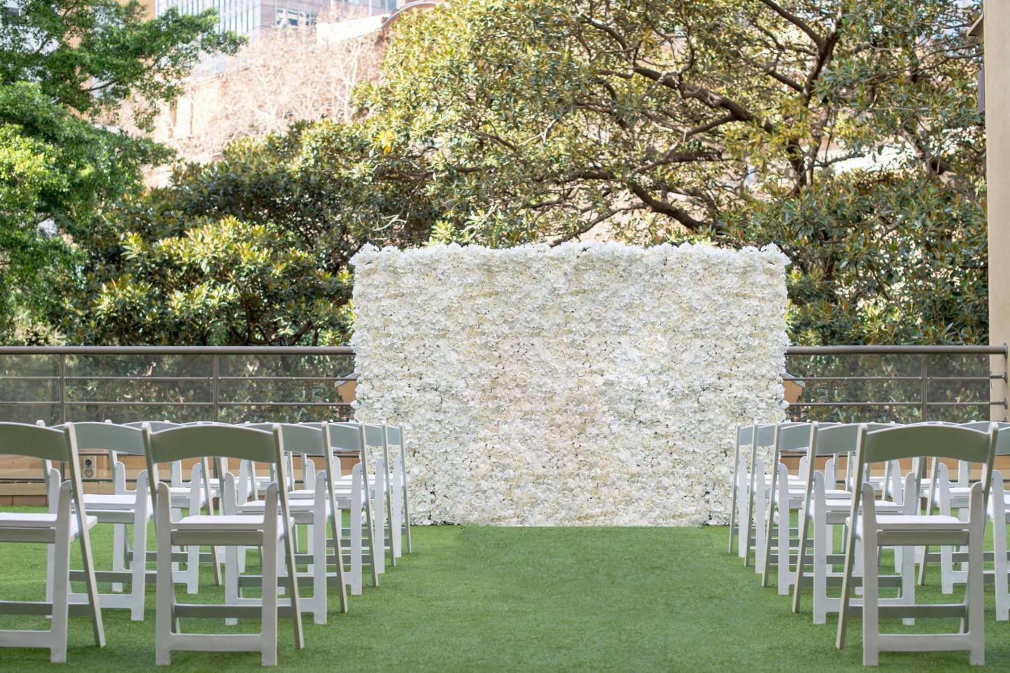 Sydney Harbour Marriott Hotel At Circular Quay Dış mekan fotoğraf The Garden at The Pearl