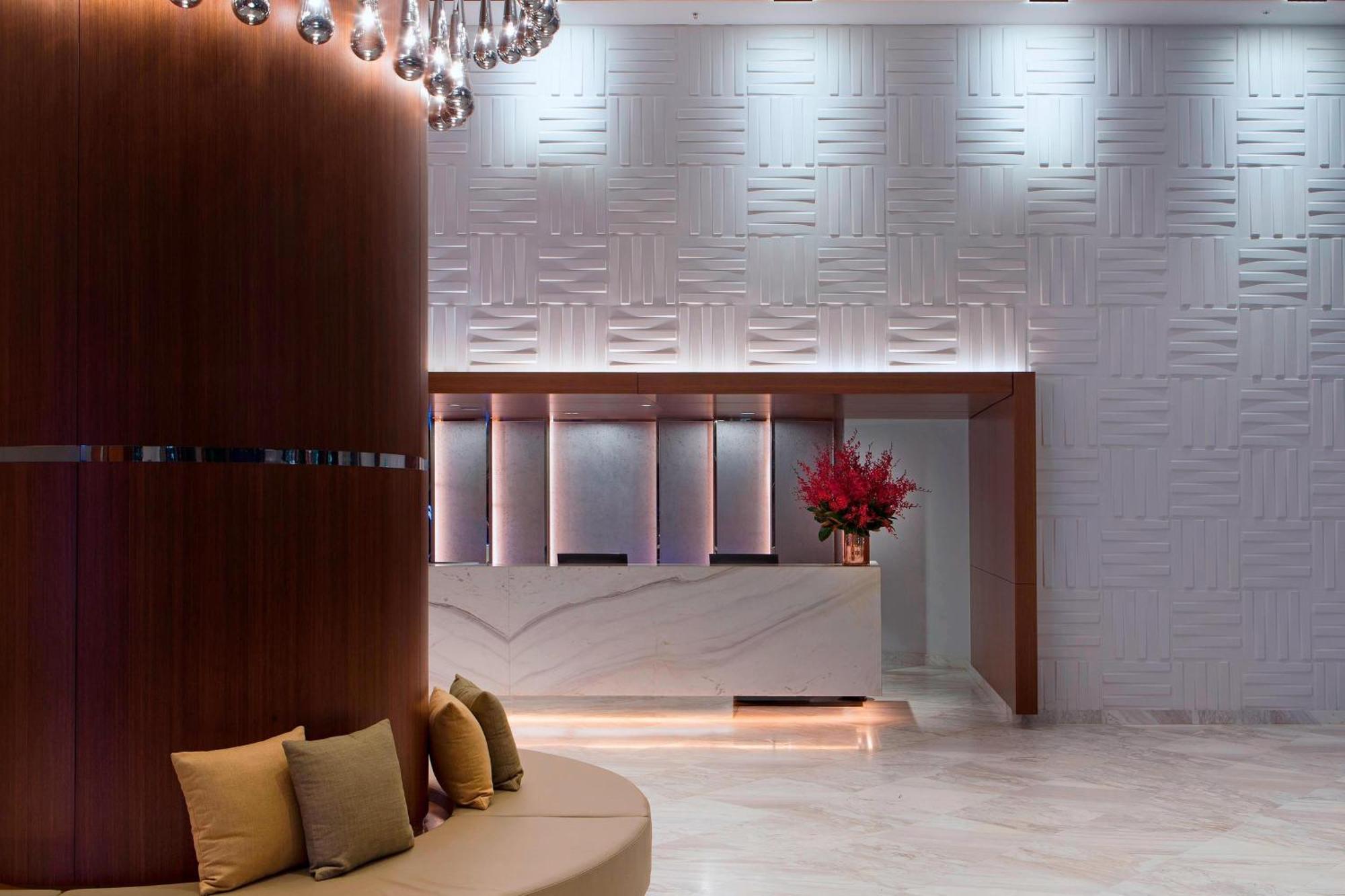 Sydney Harbour Marriott Hotel At Circular Quay Dış mekan fotoğraf The lobby of the hotel