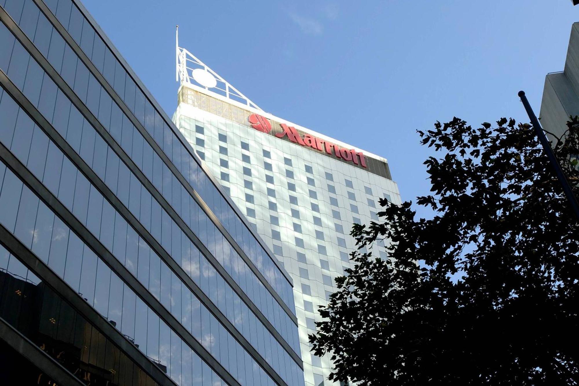 Sydney Harbour Marriott Hotel At Circular Quay Dış mekan fotoğraf The hotel in 2011