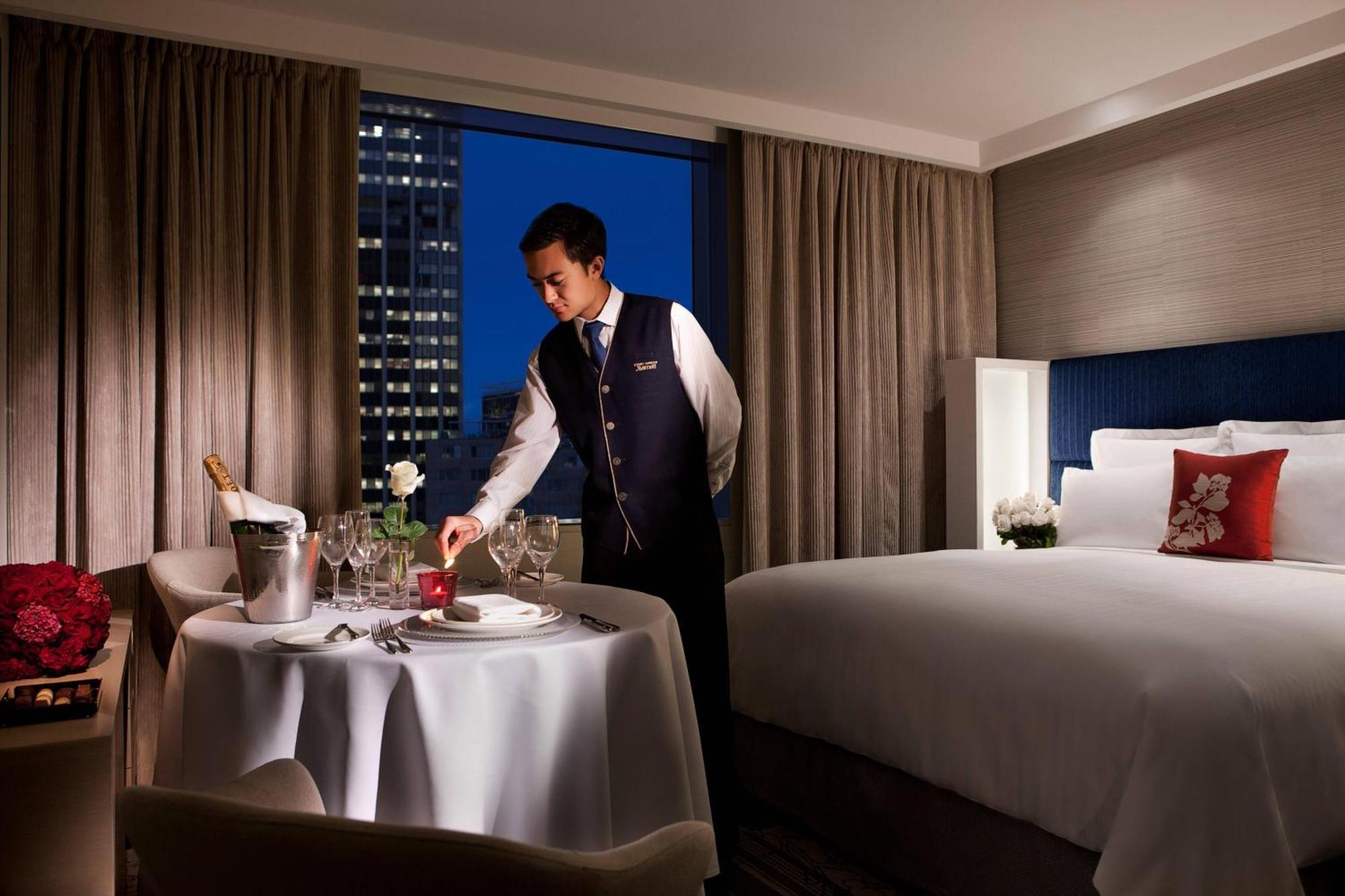 Sydney Harbour Marriott Hotel At Circular Quay Dış mekan fotoğraf A room at the Mandarin Oriental, Hong Kong